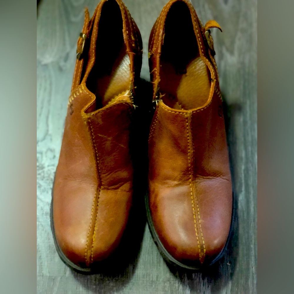 Born ankle boots